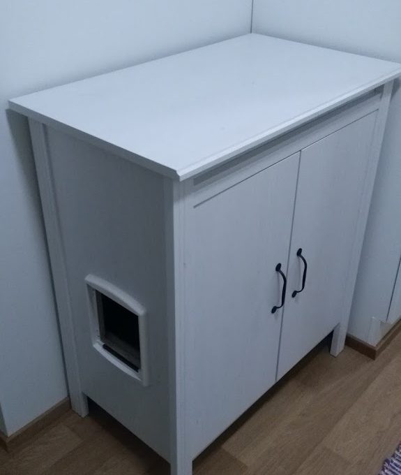 Kakkakaappi eli hienostovessa